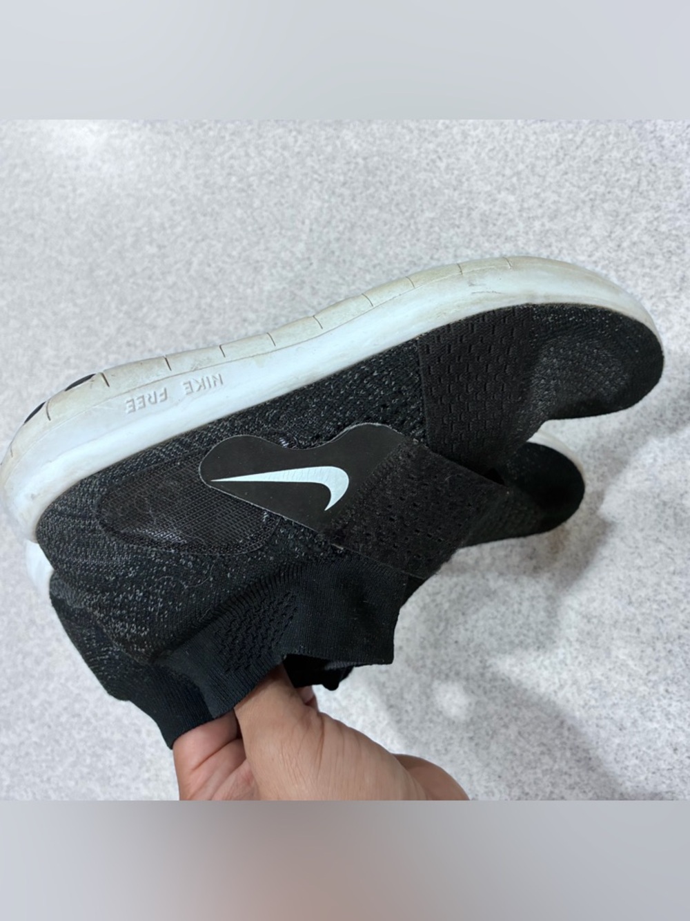 Nike Free RN Motion Flyknit 2017 Women's Size 6.5 Running Shoes Black Gray Oreo - Picture 5 of 11